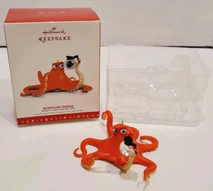 Disney Pixar Finding Dory Hallmark Newfound Friends Ornament 2016 Hank Dory NEW - Picture 1 of 22