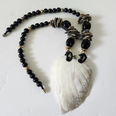 Collar Colgante Hoja Madreperla Vintage Cuentas Negras Concha Abulón 20" Foto 1 de 4
