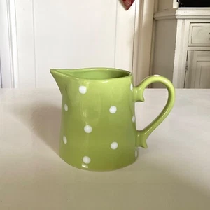 Maxwell Williams Polka Dot Lime Green Vintage Sprinkle Milk Cream Jug 300ml - Picture 1 of 6