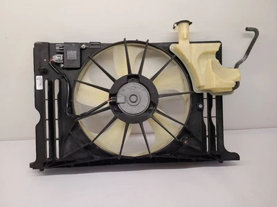  2014 - 2019 TOYOTA COROLLA Radiator Fan Motor Sedan Fan Assembly  Foto 1 de 4