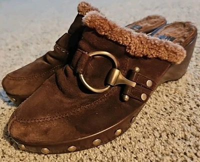 STUART WEITZMAN CLOGS SHOES WOMENS 7.5M BR0WN SUEDE 2 1/2" HEEL FAUX FUR LINED - Image 1 of 4