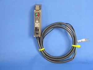 Omron E3X-H11 Photoelectric Switch (Front Cover Missing) - Picture 1 of 3
