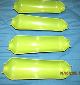 Corn on the Cob Plates Light Green Royal 10 Inch Set of 4 - Picture 1 of 3