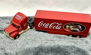 2000 Coca-Cola Holiday Gold Caravan Truck Limited Edition Batteriebetrieben Licht - Bild 1 von 10