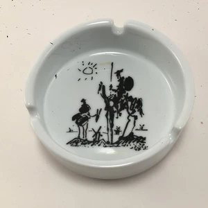 1997 Pablo Picasso Succession Picasso Don Quixote White and Black Ash Tray - Picture 1 of 2