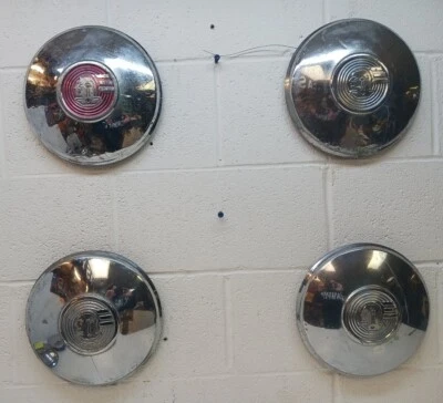 Tapacubos de plato para perros Pontiac Streamliner 1947-48 cupé/Star Chief SRDD271 OEM 4 10" Foto 1 de 4