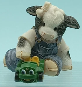 Mary's Moo Moos John Deere A Car Built for Moo 674567 Enesco Girl Cow Figurine - Imagen 1 de 8