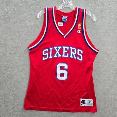 Camiseta deportiva vintage Philadelphia 76ers para hombre 40 roja Julius Erving 6 campeón logotipo dorado Foto 1 de 4