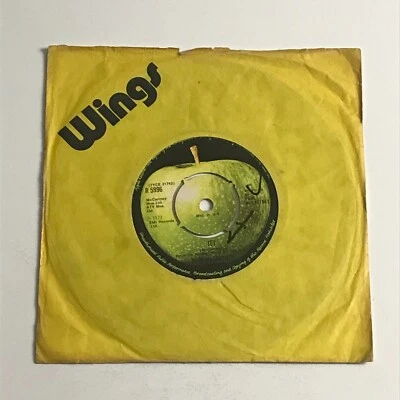 Paul McCartney & Wings - Jet 7" Vinyl Record - R 5996 - Image 1 of 4