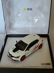 Renault Mégane RS Trophy-R réalisé par Norev au 1/43. Série limitée à 760 ex - Foto 1 di 6