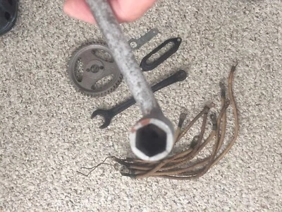 Lote de peças e ferramentas MODELO T FORD 1909 1910 1913 1915 1919 1920 1921 25 1927 - Imagem 1 de 4