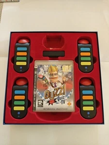 Sony PS3 Special Collectors Boxset Buzz Quiz Tv & 4 Wireless Buzzers & Dongle - Foto 1 di 2