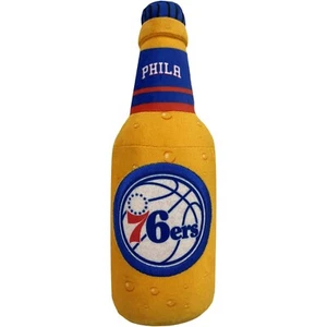 NBA Bierflasche Plüschtier Hundespielzeug mit innerem Quietscher & schönem Teamname & Logo - Bild 1 von 41
