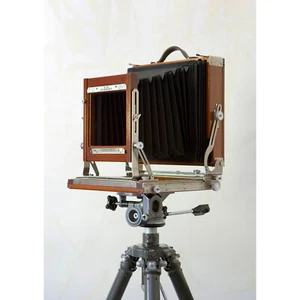 Deardorff 8x10 Camera with 10" Wide Field Ektar in Orange Pelican Case - Picture 1 of 10