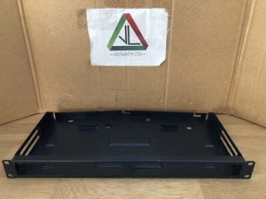 Soporte o estante de montaje en rack Juniper Networks SRX100 - IVA incluido - Imagen 1 de 4