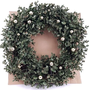 Corona de boj de 19" con detalles de adorno de champán Valerie Parr Hill Navidad - Imagen 1 de 7