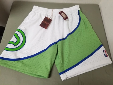 New Mitchell & Ness Mens NBA Atlanta Hawks Reload 3.0 Swingman Shorts Cover