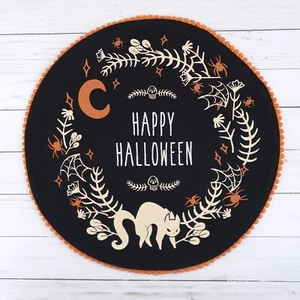 Halloween Placemat Centerpiece Spooky Wreath Embroidered 15 Inch Round - Picture 1 of 2