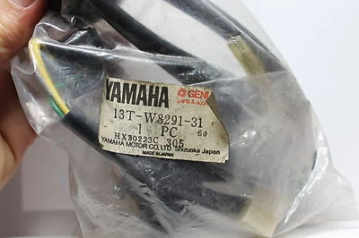 Mando manillar izquierdo yamaha riva 50 80 (yb5) 1983-1987 como nuevo fabricante original 13T-W8291-31-00 Foto 1 de 3