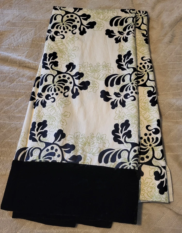 CoCaLo Couture Juego de Cortina Cortina Ventana Guardería Crema Negro Terciopelo Floral 42x84 Foto 1 de 4