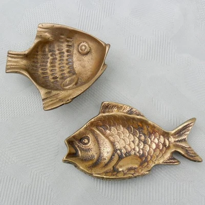 2 recht schwere Messing Fische Scalar und Barsch Aschenbecher oder... - Bild 1 von 4