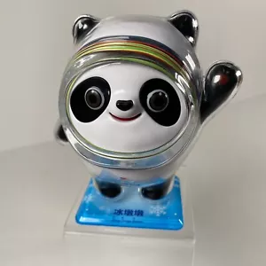 Original Peking 2022 Olympische Winterspiele Maskottchen Bing Dwen Dwen PVC Figur 8 cm - Bild 1 von 8