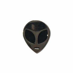 Chrome Alien Head Pin Badge - Picture 1 of 1