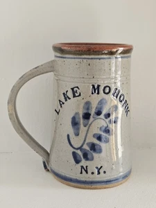 Taza de cerámica azul de gres esmaltado con sal vintage LAKE MOHONK N.Y. firmada - Imagen 1 de 10