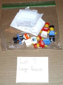 LEGO PEOPLE LOT OF (5) (BEING SOLD AS IS) LOT #7 - Picture 1 of 1