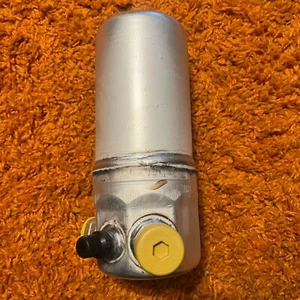 NOS OEM ACDelco 15-1684 2724902 Air Conditioning Accumulator Assembly - Picture 1 of 4