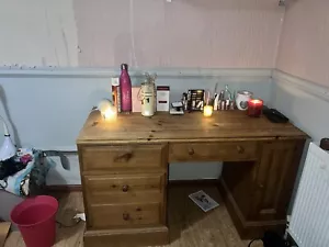 Wooden desk with drawers. used - Picture 1 of 6