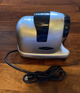 OMEGA MM900HDS Low Speed Masticating Celery Juicer - Motor Base - Silver - Picture 1 of 4