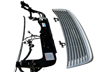 Porsche 911 - 996 Carrera rear wing assembly and vent - 2001-2005 Silver - Image 1 of 3