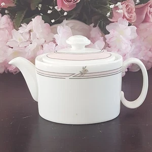 Vintage Royal Doulton Bone China Teapot for One - Picture 1 of 10
