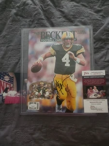 Brett Farve auto Beckett Magazine -JSA - Picture 1 of 4