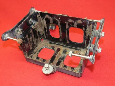 87 HONDA ATC 250SX A 250 SX suporte para caixa de bateria # 50325-HA6-020 - Imagem 1 de 4