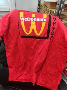 McDonalds Anime WcDonalds T-Shirt Large rot Crewmitglied Arbeit Mitarbeiter Japan - Bild 1 von 3