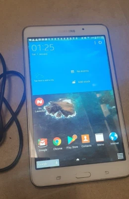 Samsung Galaxy Tab 4 SM-T230 8GB, Wi-Fi, 7in - White - Image 1 of 4