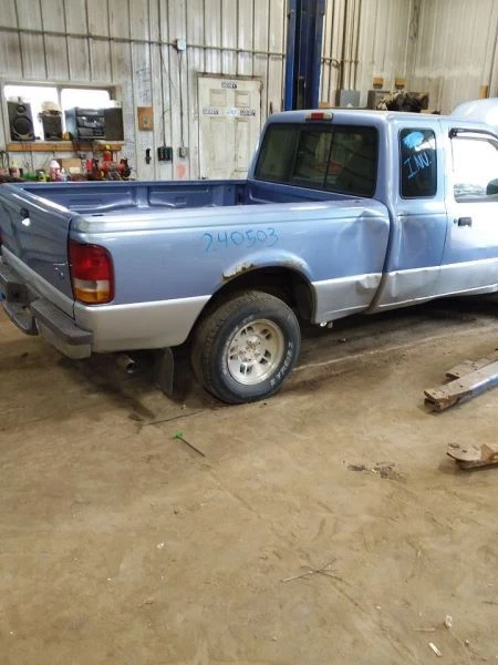 Bisagra de capó para 93-98 Ranger 1976825 Foto 1 de 4