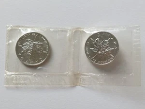Two 2005 1oz Canadian .999 Fine Silver Maple Leaf Coin Rounds in Sealed Sheet - Picture 1 of 6