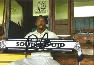 SOUTHEND: AMADOU BA SIGNED 6x4 PORTRAIT PHOTO+COA - Picture 1 of 1