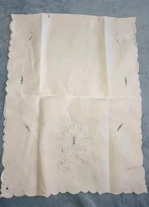 39" x 15" Vintage weiß Leinen Schnitt Arbeit bestickt Tischläufer Kommode Schal - Bild 1 von 8