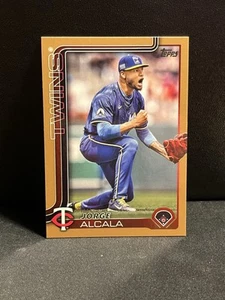 Jorge Alcala 2025 Topps Series 1 #336 Gold #/2025 Minnesota Twins M/NM - Bild 1 von 6