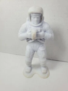 Vintage 1970 Louis Marx White Plastic 6" Standing Astronaut Figure w/ Camera - Picture 1 of 5