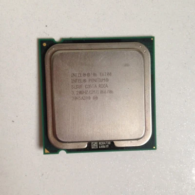 Intel Pentium E6700 3.2 GHz Dual-Core 2M 1066MHz Processor Socket LGA775 CPU - Image 1 of 3