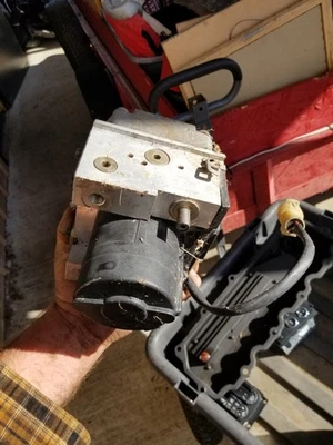 LAND ROVER DISCOVERY ABS BOMBA SRB 10124100 1999-2000-2001-2002-2003-2004 Foto 1 de 4