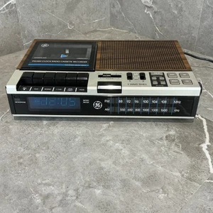 RADIO OROLOGIO FM/AM ELETTRICO GENERALE REGISTRATORE CASSETTE VINTAGE 7-4956A PER RICAMBI - Foto 1 di 8