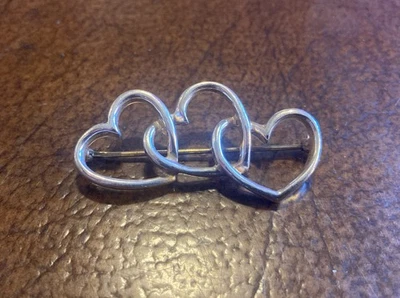 Tiffany and Co. Broche de coração triplo aberto prata esterlina 925 - Imagem 1 de 3