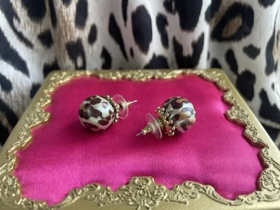 Betsey Johnson Vintage Large Glass Leopard Print Pearl Earrings VERY RARE - Image 1 of 3