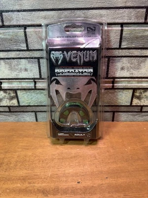 Protector bucal Venum Predator con estuche - negro/verde Foto 1 de 2